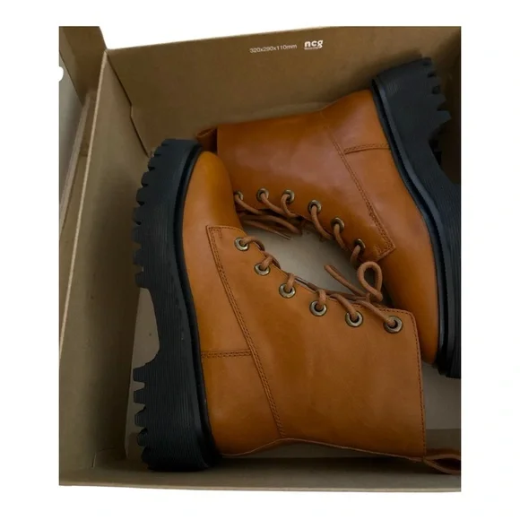 Madewell Brown Leather Chunky Lug Sole Combat Boots Modern Utility Street Size 5 - Picture 3 of 7